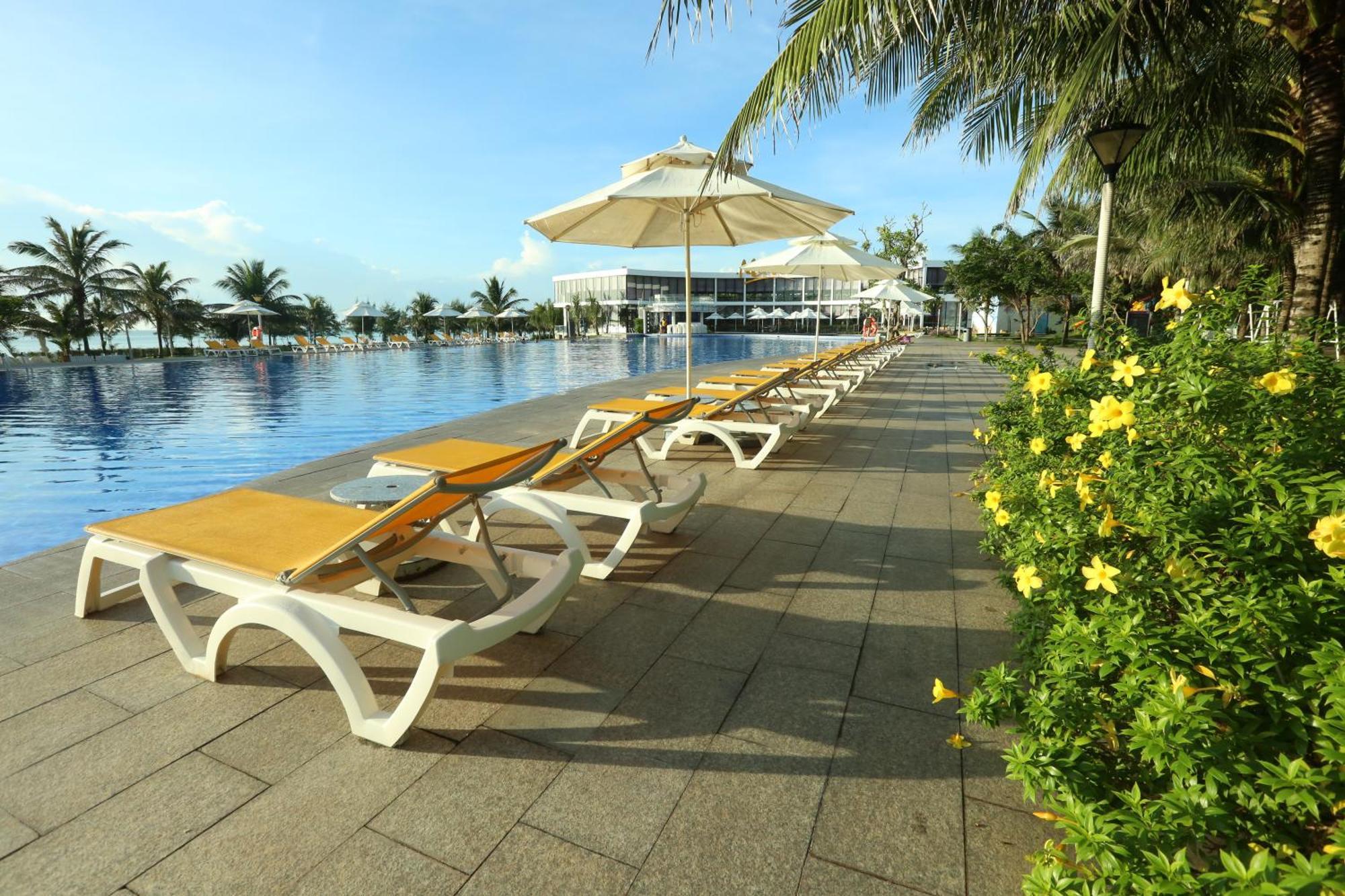 Oceanami Resort Sea View Long Hai Exterior photo